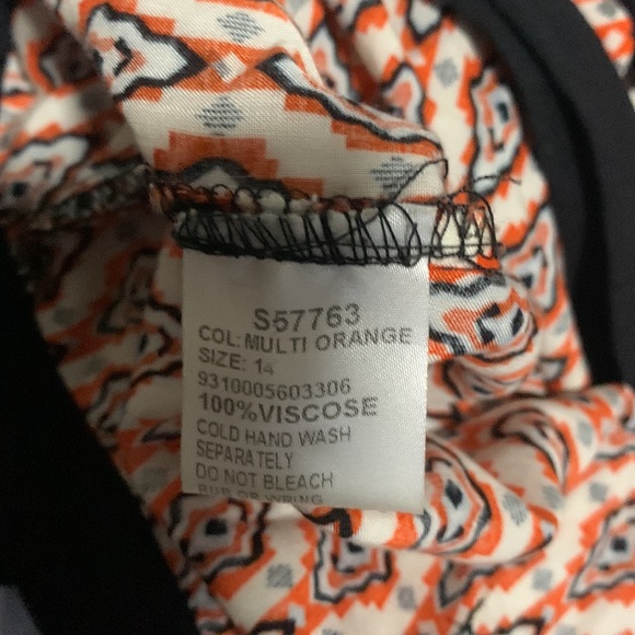 Caroline Morgan elegant wrap around skirt in Aztec pattern in gorgeous colours - Picture 5 of 6